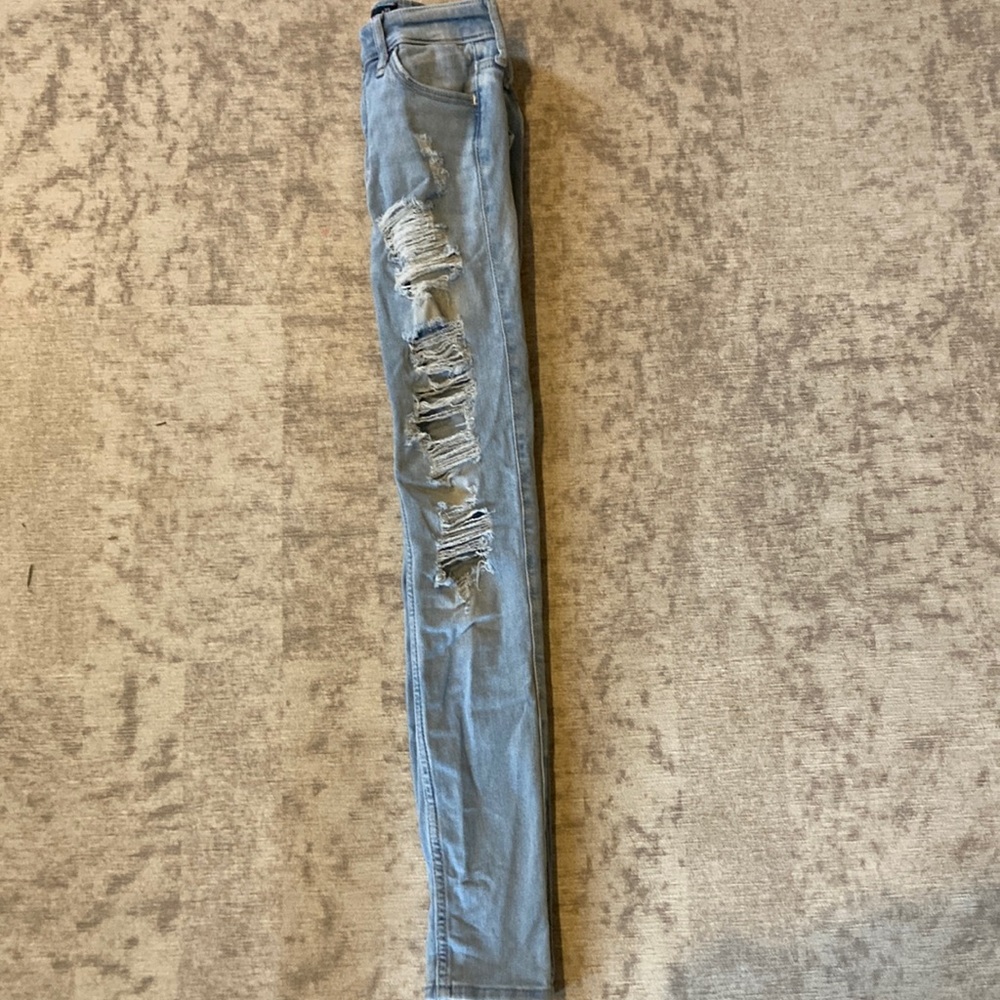 Size 00s Hollister ripped jeans